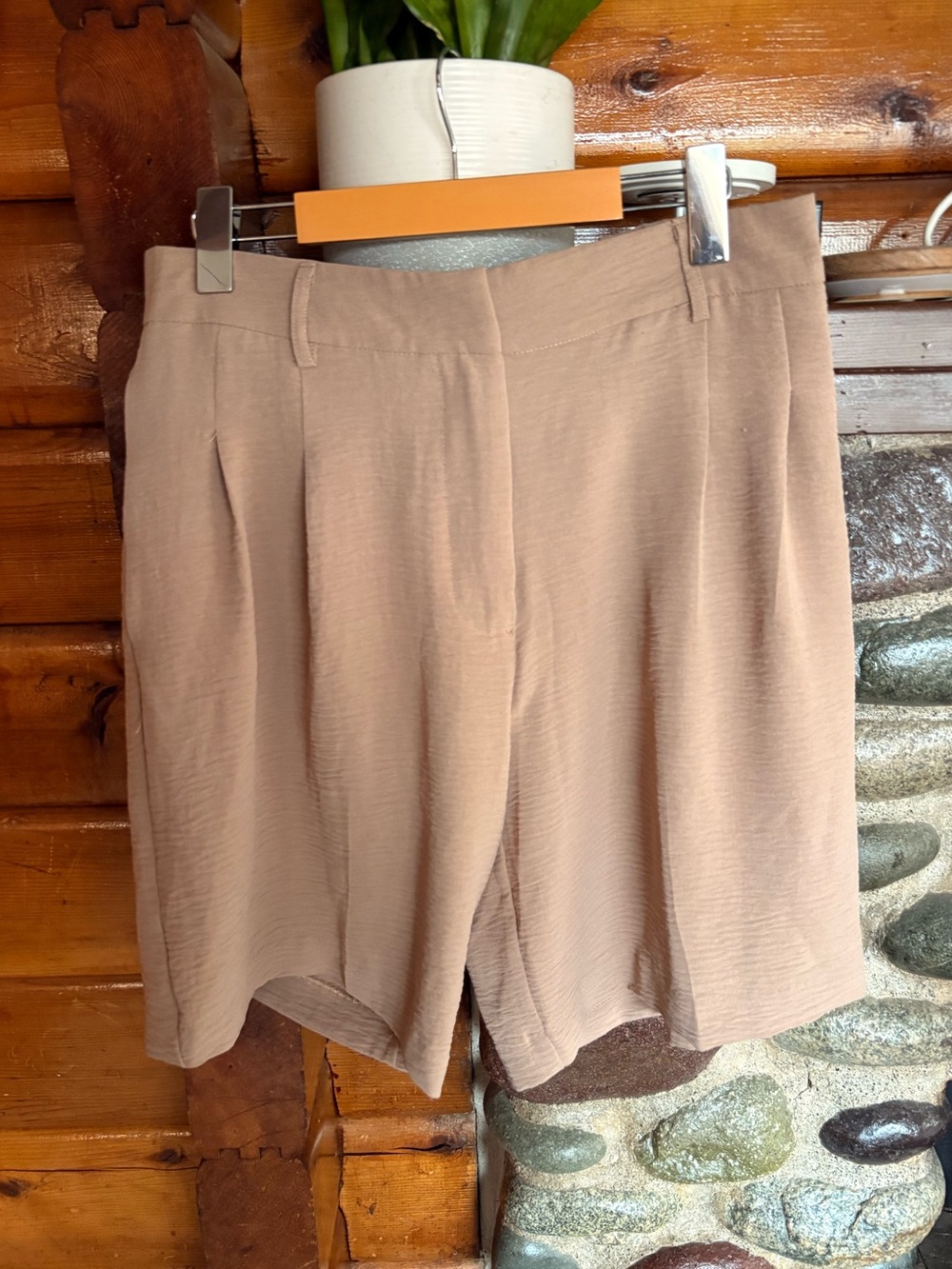 Autres Filles Beige Pleated Bermuda Shorts High Rise Size M
